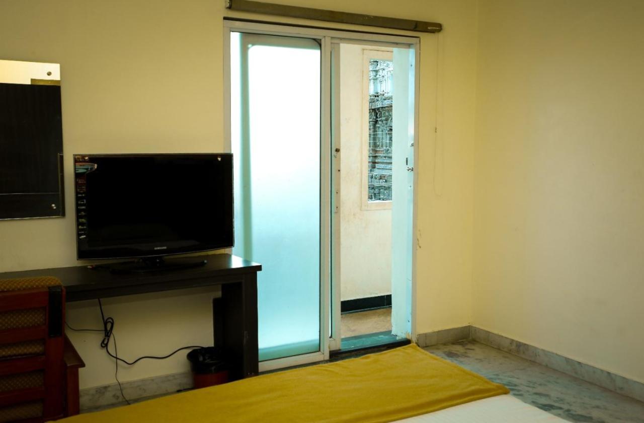Hotel Arunachala Tiruvannāmalai Zewnętrze zdjęcie