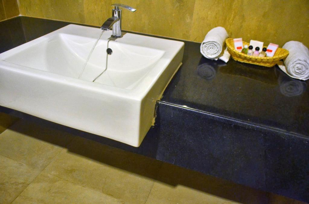 Hotel Arunachala Tiruvannāmalai Zewnętrze zdjęcie